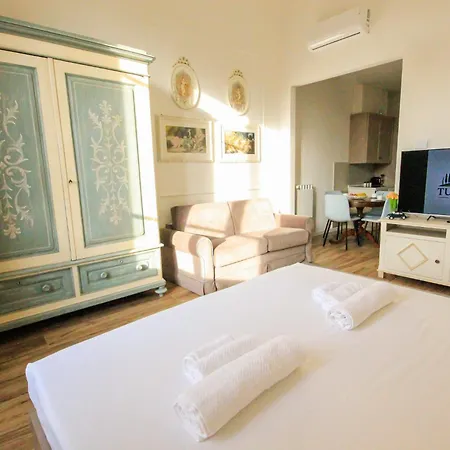 Signature Milton Apartment Florence